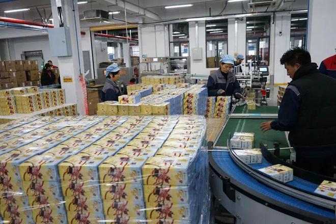卡难求” 成爆款竟然是开化出品！pg电子游戏网站哪吒卡牌 “一(图2)